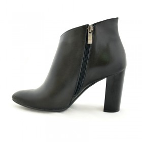 Botki damskie czarne skóra licowa 5046