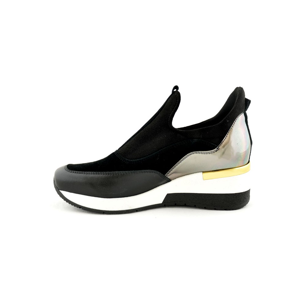 eSKa - Company's online store with shoes for women.