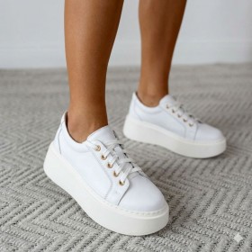 Sneaker biały na grubej platformie z zaokrąglonym noskiem 2243